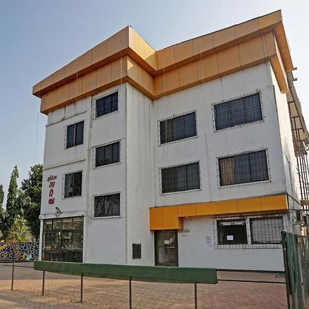 Oyo 85456 New Sarika Murbad Exterior photo